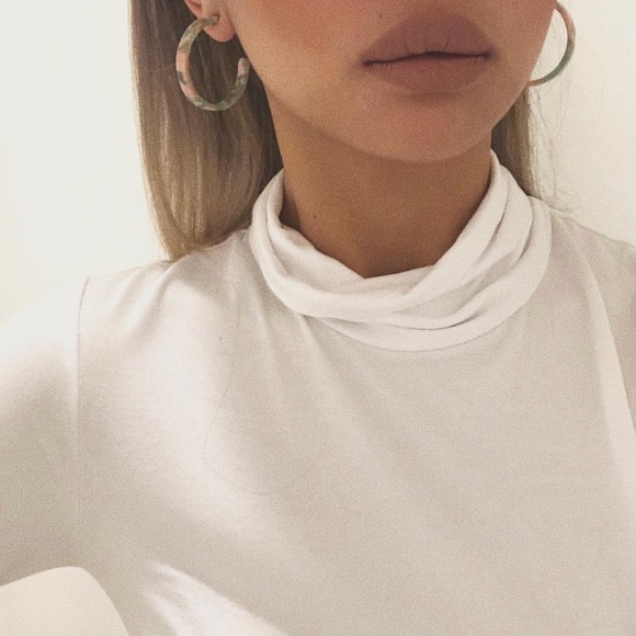 LAST Spring Watercolor Hoop Earrings (Pink/Green) - Picture 6 of 6